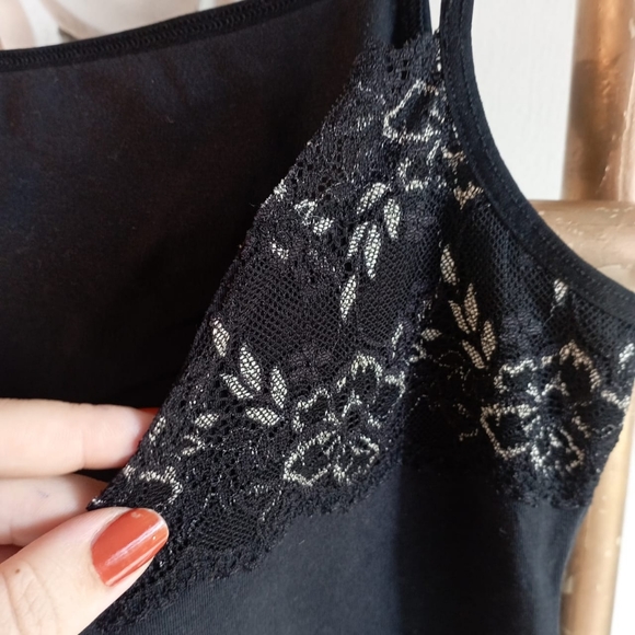 🔴 Deep Grey Strappy Lace Top - Picture 12 of 13